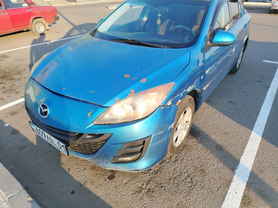 Мазда 3 2011 года