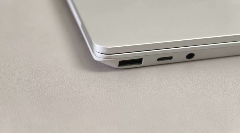 Продам surface go