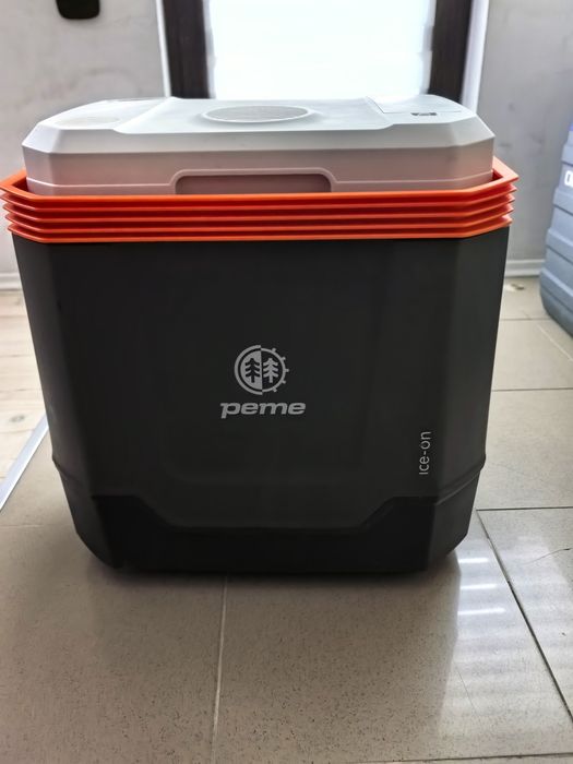 Хладилна кутия / чанта 12v 220v 33 литра