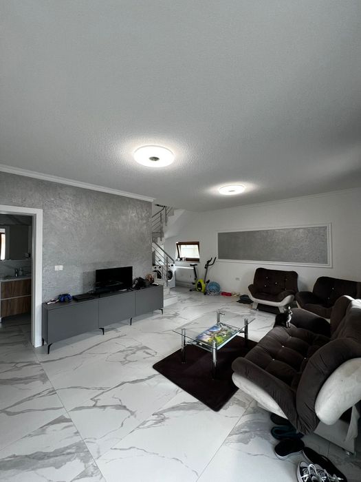 Casa P+E in Cartierul Bujac