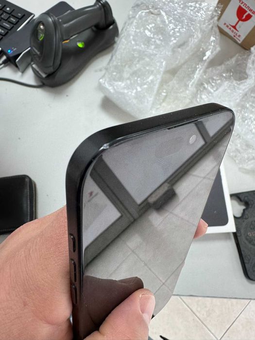 IPhone 16 256 mb