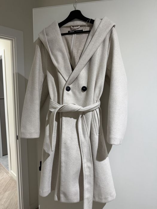 Продам пальто демисезонное