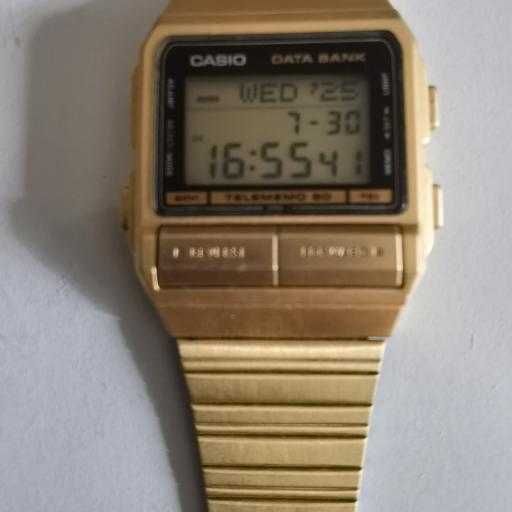 Vand ceasuri electronice de colectie