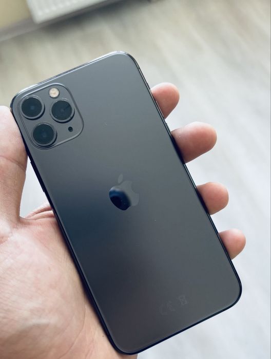 Продам айфон 11 про