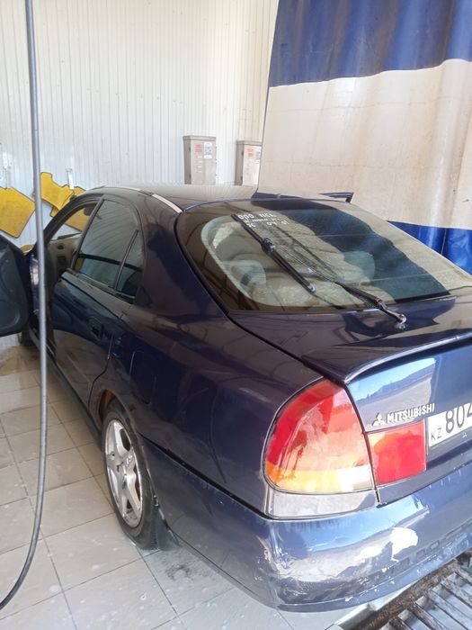 Продам Мицубиси харизма