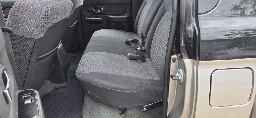 Mitsubishi L 200 climatronic 4x4 Diferitial blocabil la buton
