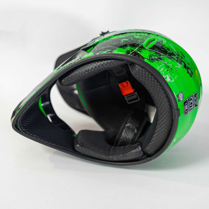 Каска подходяща за мотокрос , планински велосипед , ел. тротинетка