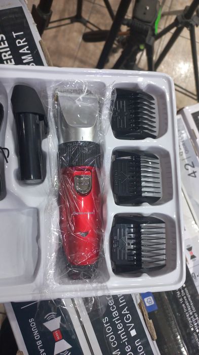 Стрижки.   волос