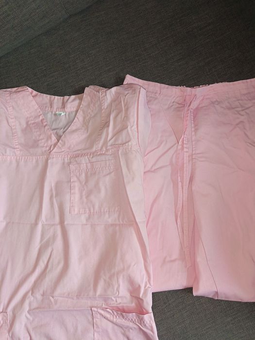 Costum medical nou, Femina