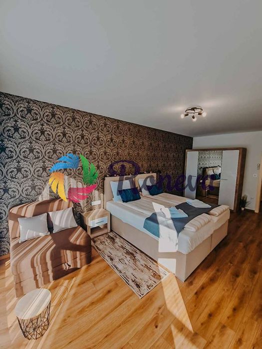 Дава се под наем Тристаен апартамент в Варна, Център - 110 кв.м за 1176 € - Снимка #7