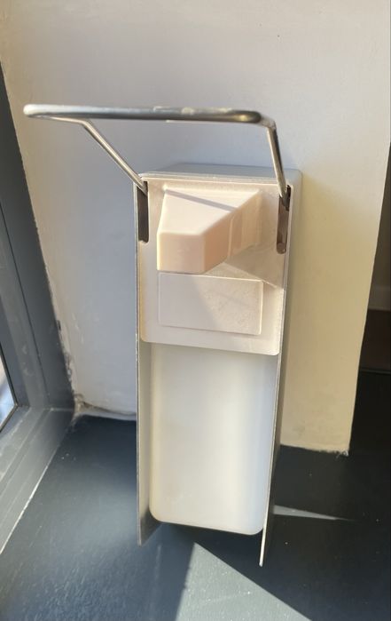 Продаются локтевые дозаторы