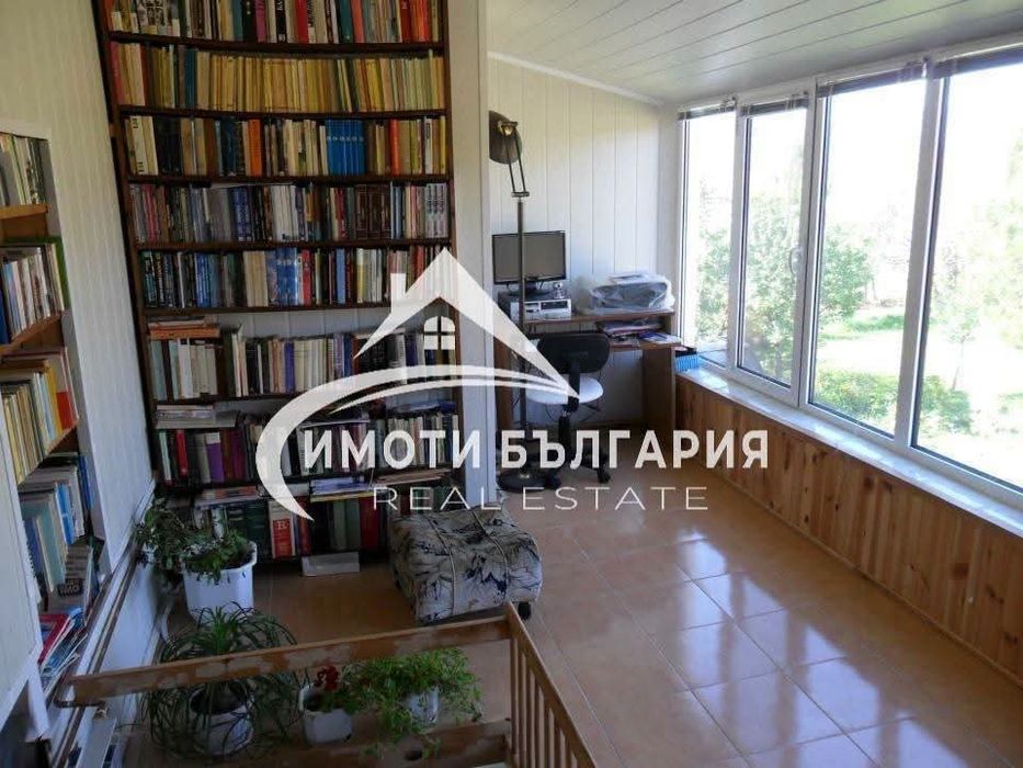 Къща в с.Певците, общ.Карлово
