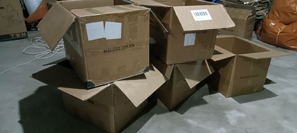 коробки  б/у в отличном срстоянии