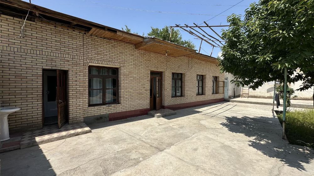 Срочно ховли сотилади!!!