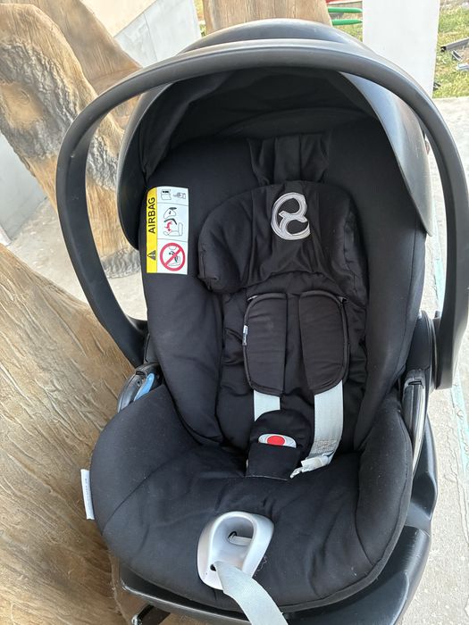 Cybex Cloud Q стол за кола с izofix база
