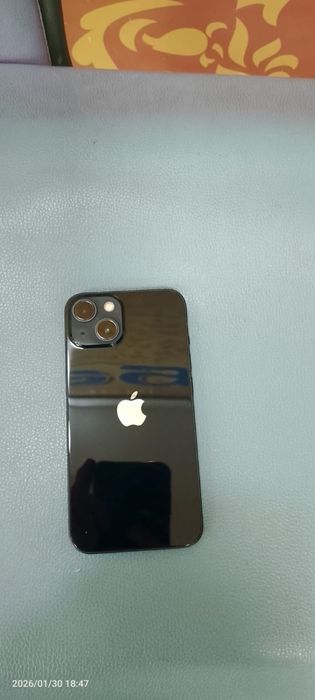 Продам айфон 13