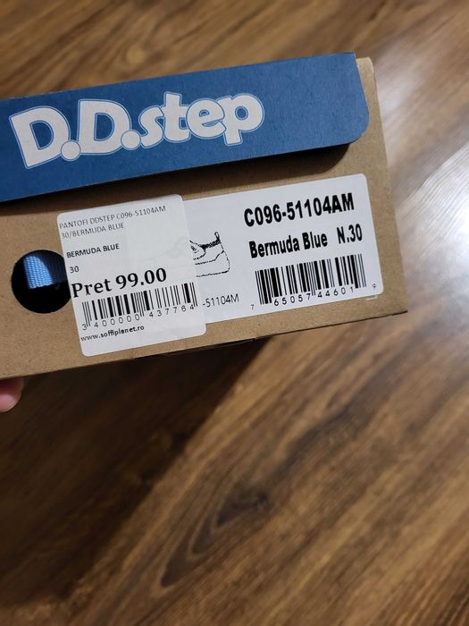 Vand incaltaminte DD Step noua