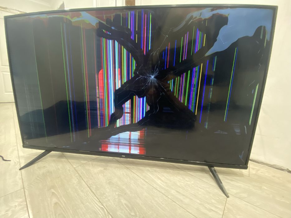 Телефизор TCL в хорошем состянии