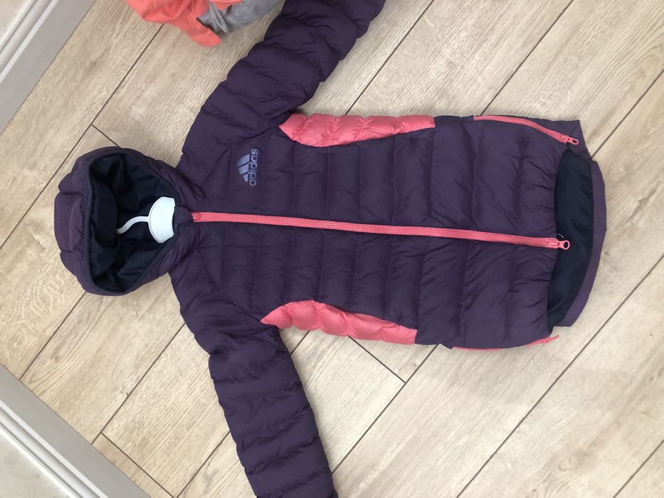 Куртка адидас оригинал .