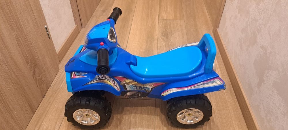 Детска кола/ATV АТВ за бутане с крака Lorelli Ride-on ATV
