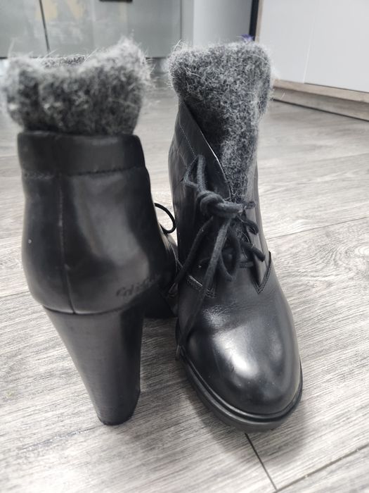 Ghete Calvin Klein mărimea 38
