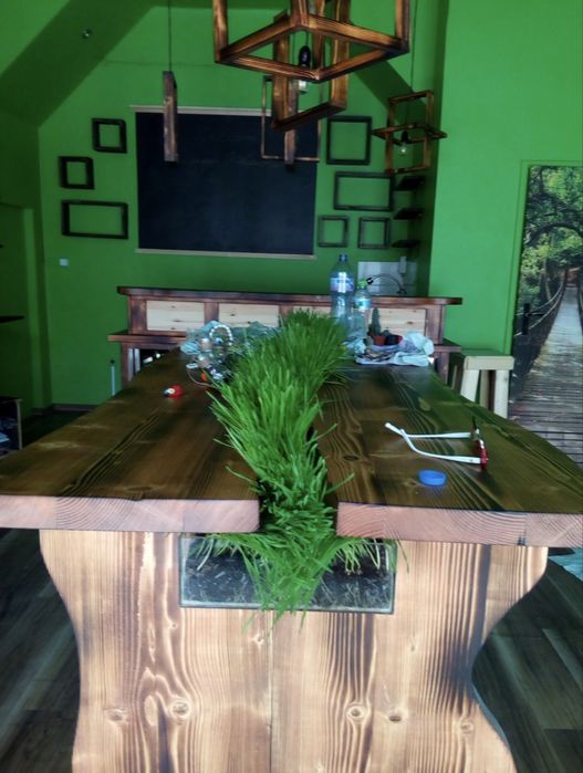 Дизайнерска масивна дървена маса