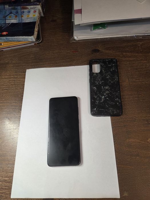 Самсунг S20 с коробкой