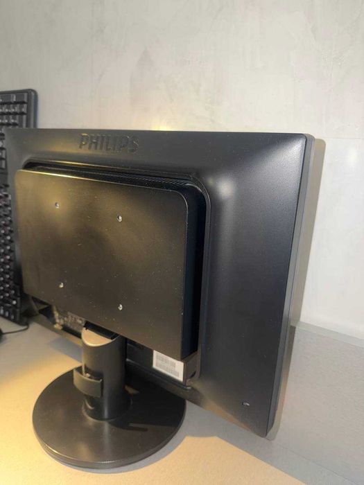 Монитор Philips Brilliance 190S