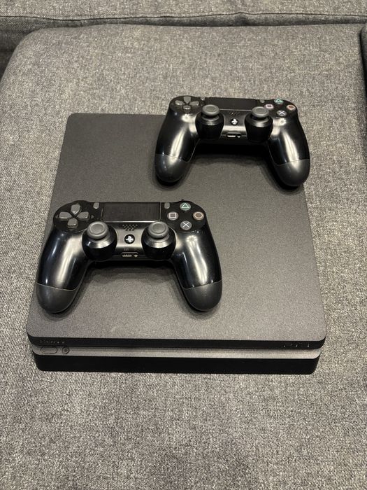 PlayStation 4 (PS4) Slim 500GB + 2 джойстика + Horizon Zero Dawn