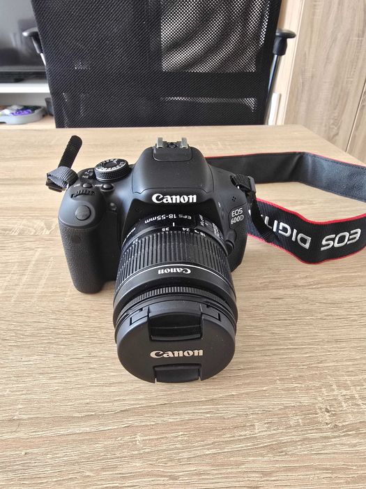 Като НОВ! Canon EOS 600D + Обектив 18-55mm IS II – Пълен комплект