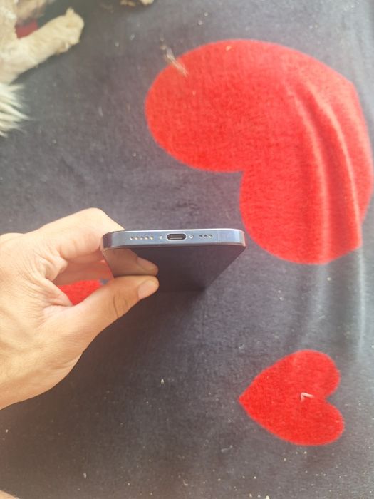 Vând iphone 15pro 128gb