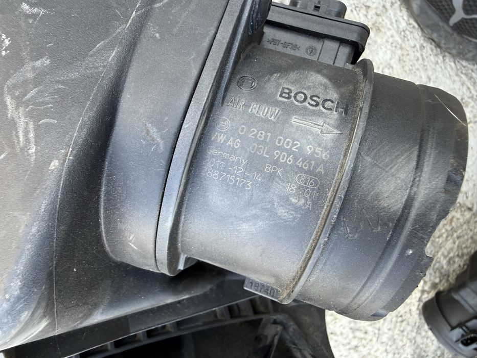 Carcasa filtru aer audi a4 b8 Cod: 8k0133835b 8k0133837b 03g906461c