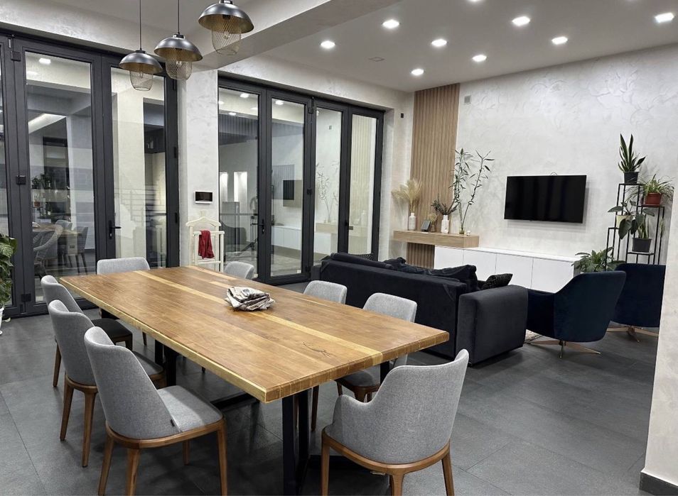 Гостиница России-Сдается новый дом в престижном районе!