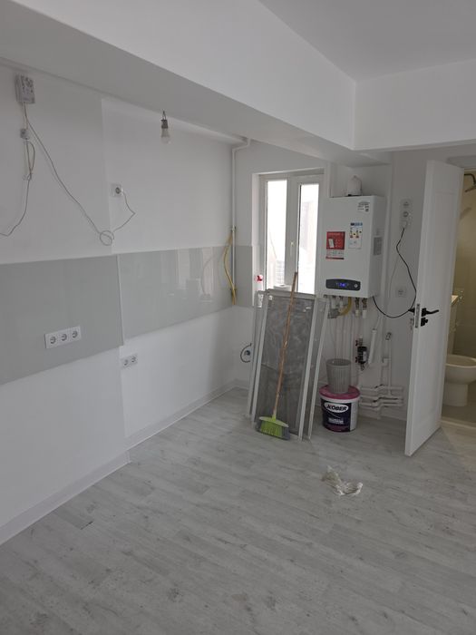 Vand apartament 3 camere