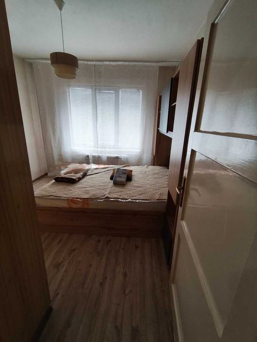 Дава се под наем Двустаен апартамент в София, Център - 70 кв.м за 847.62 € - Снимка #2