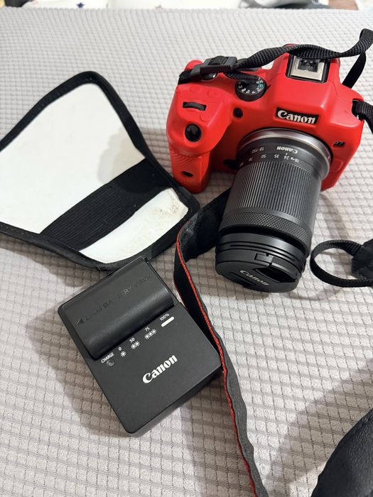 Продам фотоаппарат canon r7