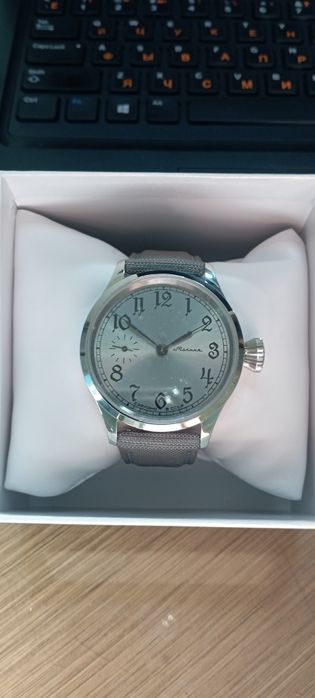 Продам часы механические СССР