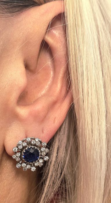 Шикарные серьги с натуральным сапфиром