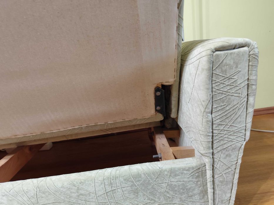 Диван,с фунция за спане и два фотьойла