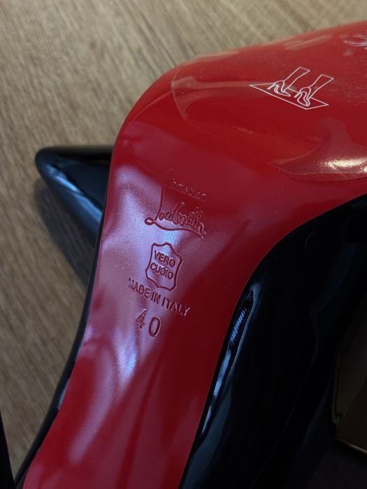 Louboutin “So Kate” 10cm