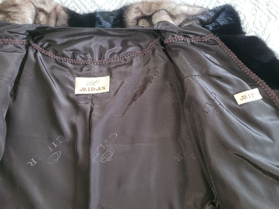 Продаётся Норковая шуба