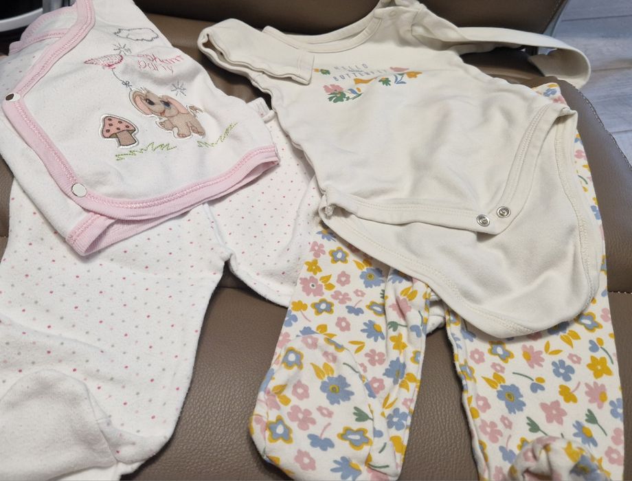 Продавам бебешки дрешки