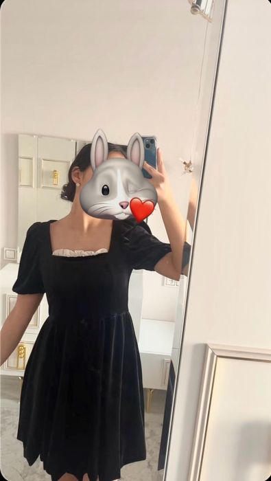 Черное мини платье