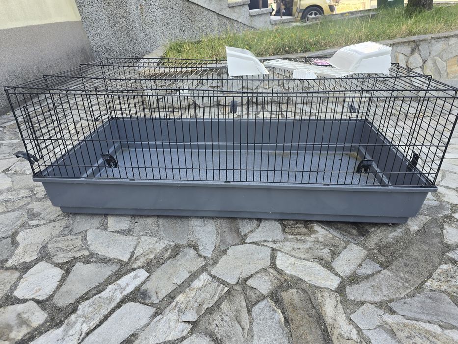 Голяма клетка за зайци, малки кученца, морски свинчета. Размер 140/70