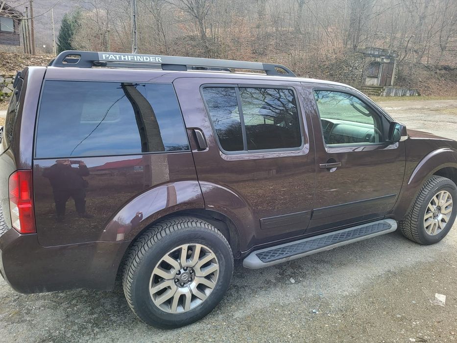 Dezmembrez nissan navara pathfinder