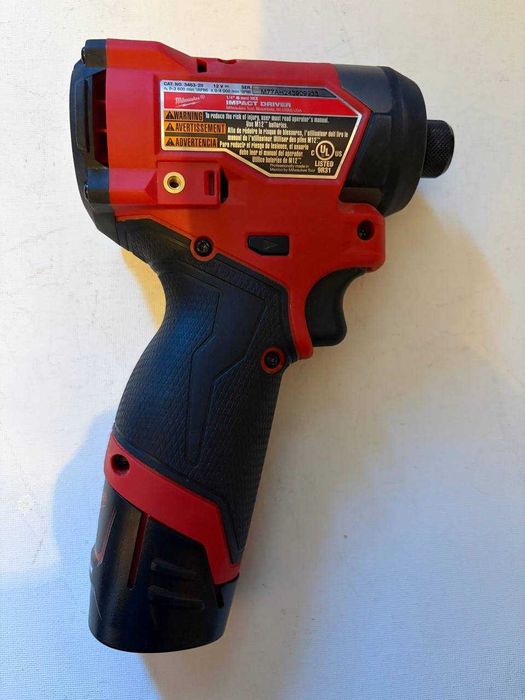 Milwaukee винтоверт M12 FID2-0