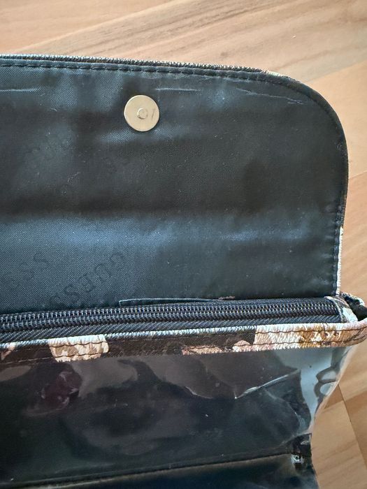 Guess несесер в две прегради