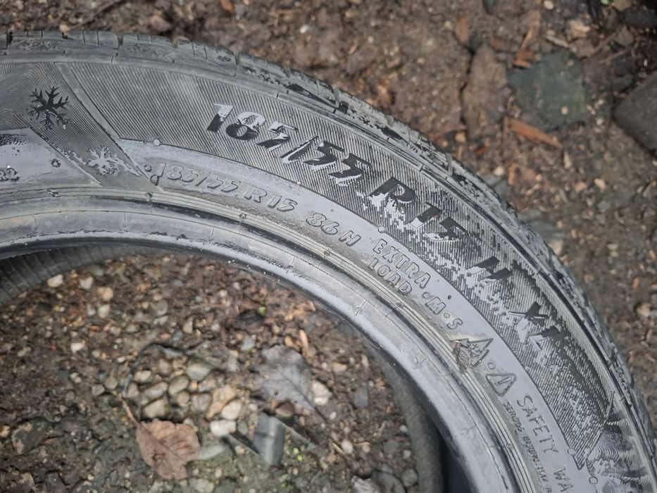 Vand 1  sau 2 anvelope  185 55 15 bune  de iarna