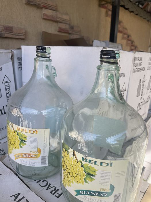 Бутылки стеклянные 5 литров