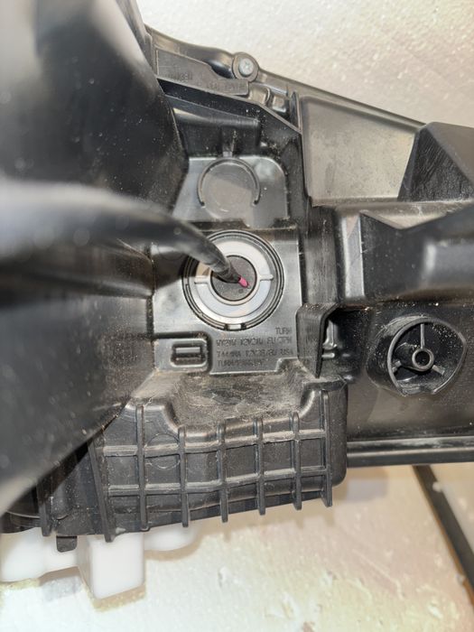 Ляв фар Nissan Leaf